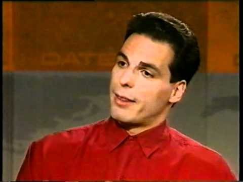 Ντοκουμέντο: Ο Βαρουφάκης ωραίος, με πλούσια μαλλιά, μιλάει για την κυβέρνηση Μητσοτάκη [βίντεο] | iefimerida.gr 0