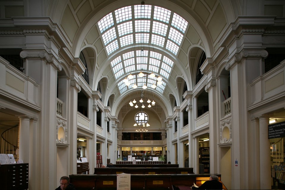 Ναοί για βιβλιοφάγους: Αυτές είναι οι 10 πιο εντυπωσιακές βιβλιοθήκες στον κόσμο [εικόνες] | iefimerida.gr 5