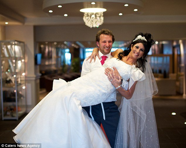 Γέλασε τελευταία: Ο πρώην της την αποκαλούσε χοντρή και άσχημη -Εχασε 30 κιλά και ξαναπαντρεύτηκε [εικόνες] | iefimerida.gr 5