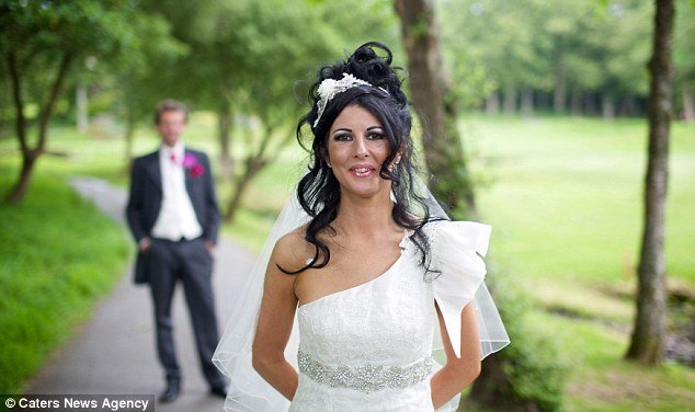 Γέλασε τελευταία: Ο πρώην της την αποκαλούσε χοντρή και άσχημη -Εχασε 30 κιλά και ξαναπαντρεύτηκε [εικόνες] | iefimerida.gr 4