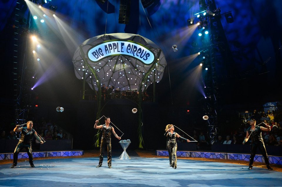 Η ζωή στο τσίρκο: Οι περίεργες οικογένειες, τα ατελείωτα τα ταξίδια και η καθημερινότητα [εικόνες] | iefimerida.gr 13