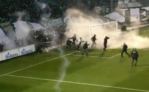 «Ντου» από τους οπαδούς του Παναθηναϊκού - Πήραν στο κυνήγι τον Βίτορ Περέιρα και τους παίκτες του Ολυμπιακού [εικόνες] | iefimerida.gr 5