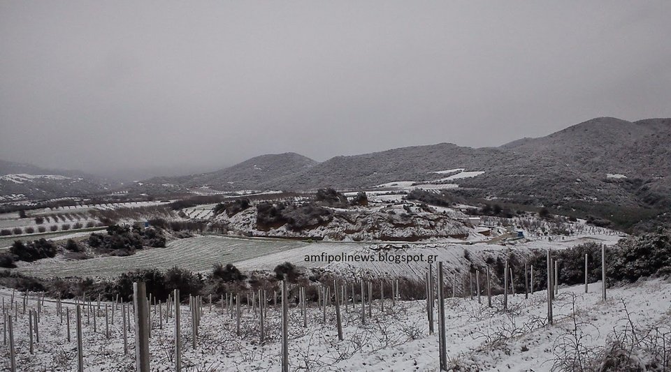 Πυκνό χιόνι κάλυψε τον τύμβο Καστά στην Αμφίπολη [εικόνες] | iefimerida.gr 0