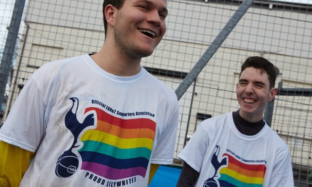 Το ποδόσφαιρο εναντίον της ομοφοβίας: Γκέι οπαδοί έπαιξαν αγώνα και έστειλαν το μήνυμά τους [εικόνες & βίντεο] | iefimerida.gr 5