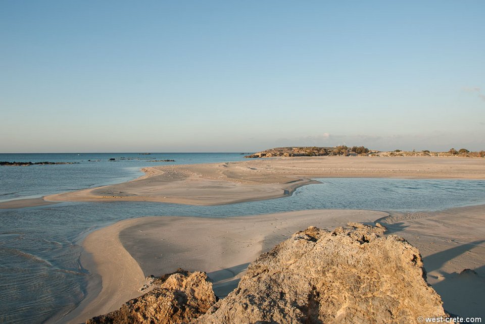 Η ελληνική παραλία που έκανε τους τουρίστες να παραληρούν: Στη λίστα με τις 10 ομορφότερες του κόσμου [εικόνες] | iefimerida.gr 6