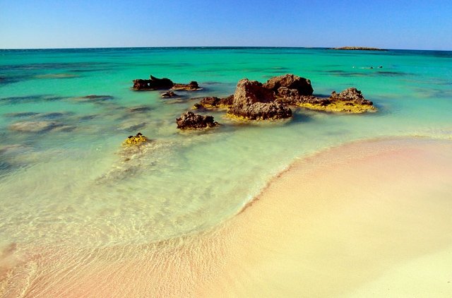 Η ελληνική παραλία που έκανε τους τουρίστες να παραληρούν: Στη λίστα με τις 10 ομορφότερες του κόσμου [εικόνες] | iefimerida.gr 3