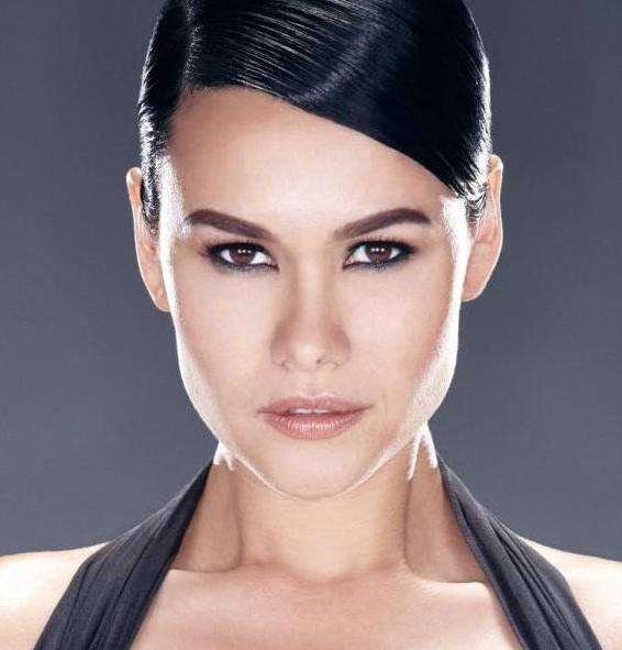 Το Playboy ψήφισε την Γκερέκου ως την πιο σέξι πολιτικό παγκοσμίως -Μέσα στη δεκάδα και η Καϊλή [εικόνες & λίστα] | iefimerida.gr 4