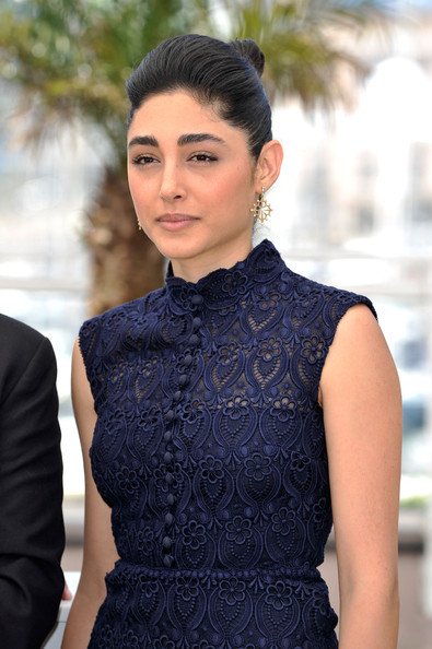 Για να εκδικηθεί το Ιράν που την έδιωξε, φωτογραφήθηκε ολόγυμνη [εικόνες] | iefimerida.gr 6