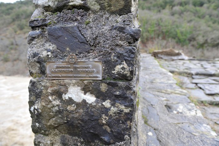 Σοκ από την  κατάρρευση της «Ακρόπολης της Ηπείρου» -Η φορτισμένη ιστορία του γεφυριού της Πλάκας [εικόνες] | iefimerida.gr 5