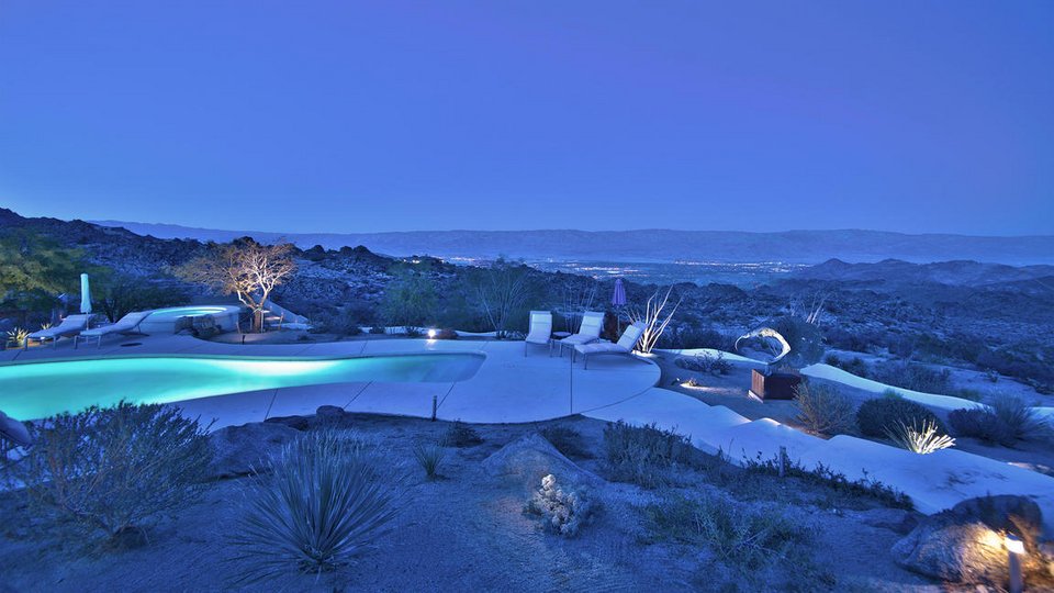 Η απίστευτη έπαυλη στην έρημο της κληρονόμου του Gucci -Την πουλάει για 7,5 εκατ. δολάρια [εικόνες] | iefimerida.gr 0