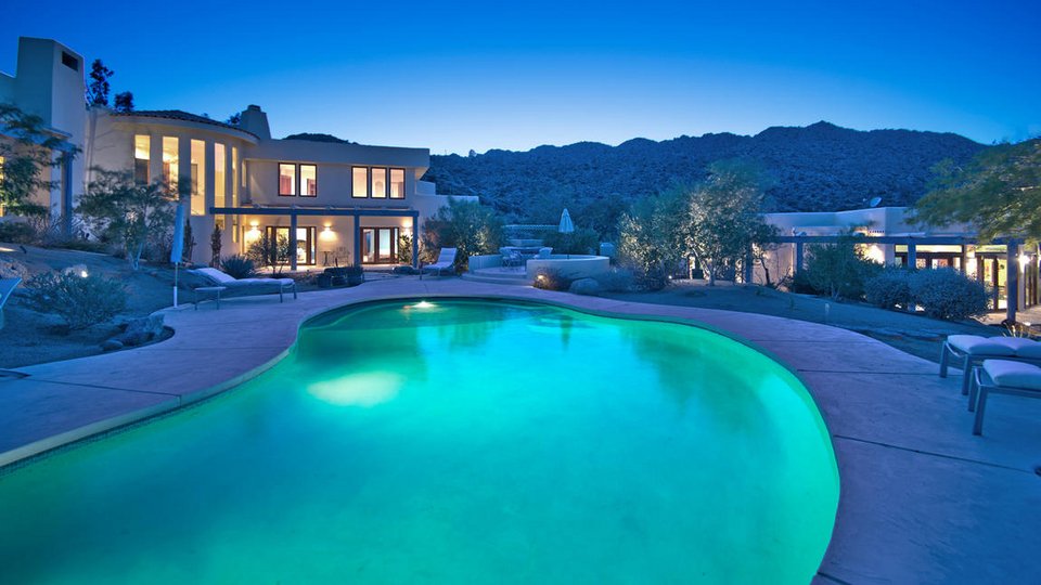 Η απίστευτη έπαυλη στην έρημο της κληρονόμου του Gucci -Την πουλάει για 7,5 εκατ. δολάρια [εικόνες] | iefimerida.gr 10