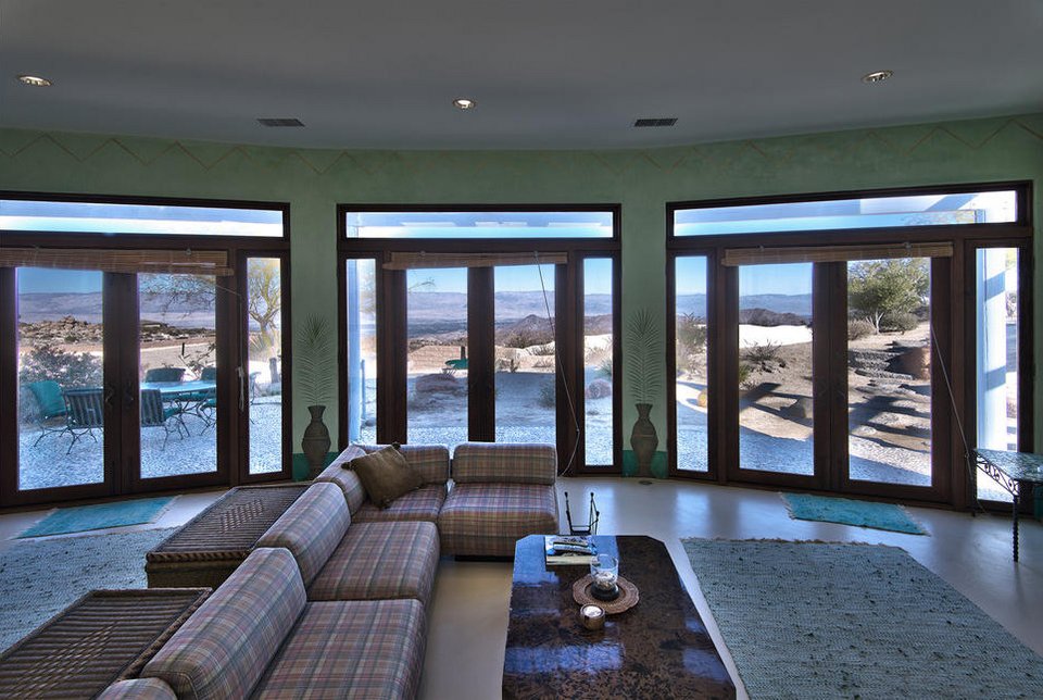 Η απίστευτη έπαυλη στην έρημο της κληρονόμου του Gucci -Την πουλάει για 7,5 εκατ. δολάρια [εικόνες] | iefimerida.gr 1