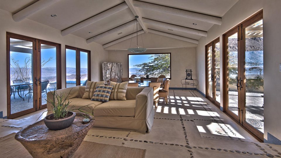 Η απίστευτη έπαυλη στην έρημο της κληρονόμου του Gucci -Την πουλάει για 7,5 εκατ. δολάρια [εικόνες] | iefimerida.gr 4