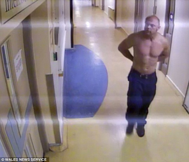 Εξαγριωμένος σύζυγος εισβάλλει σε νοσοκομείο για να σκοτώσει τη σύζυγό του [εικόνες] | iefimerida.gr 1