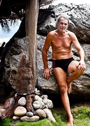 Ο άνθρωπος με την καλύτερη δουλειά στον κόσμο -Ο σύγχρονος Ροβινσώνας Κρούσος, που ζει σε έρημο νησί [εικόνες] | iefimerida.gr 7