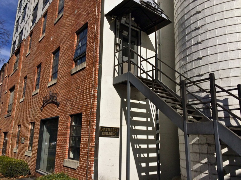 Καρέ καρέ πώς φτιάχνεται το ουίσκι Jack Daniel's -Η απίστευτη διαδικασία [εικόνες] | iefimerida.gr 9