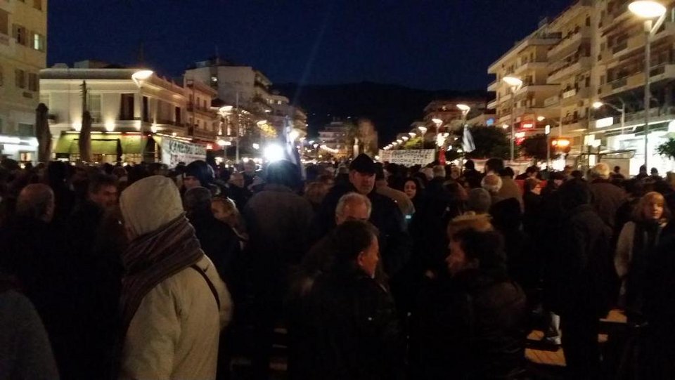 Ανάσα Αξιοπρέπειας: Εκατοντάδες χιλιάδες άνθρωποι διαδηλώσαν στην Ελλάδα και στον κόσμο  [εικόνες & βίντεο] | iefimerida.gr 26