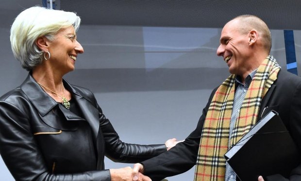 H Λαγκάρντ φόρεσε δερμάτινο για να αρέσει στον Βαρουφάκη [εικόνες] | iefimerida.gr 1