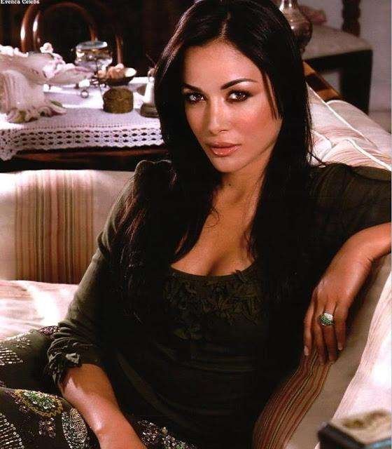 Το Playboy ψήφισε την Γκερέκου ως την πιο σέξι πολιτικό παγκοσμίως -Μέσα στη δεκάδα και η Καϊλή [εικόνες & λίστα] | iefimerida.gr 21