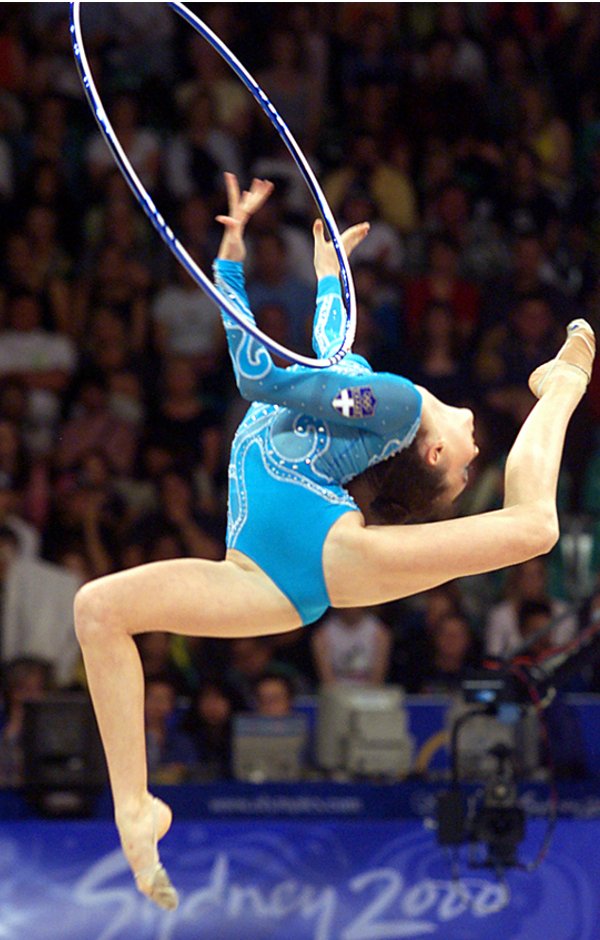 Μορφούλα Ντώνα: Ποια είναι η νικήτρια του Dancing που έδενε τα πόδια της κόμπο στους Ολυμπιακούς και μάγευε την υφήλιο [εικόνες] | iefimerida.gr 13