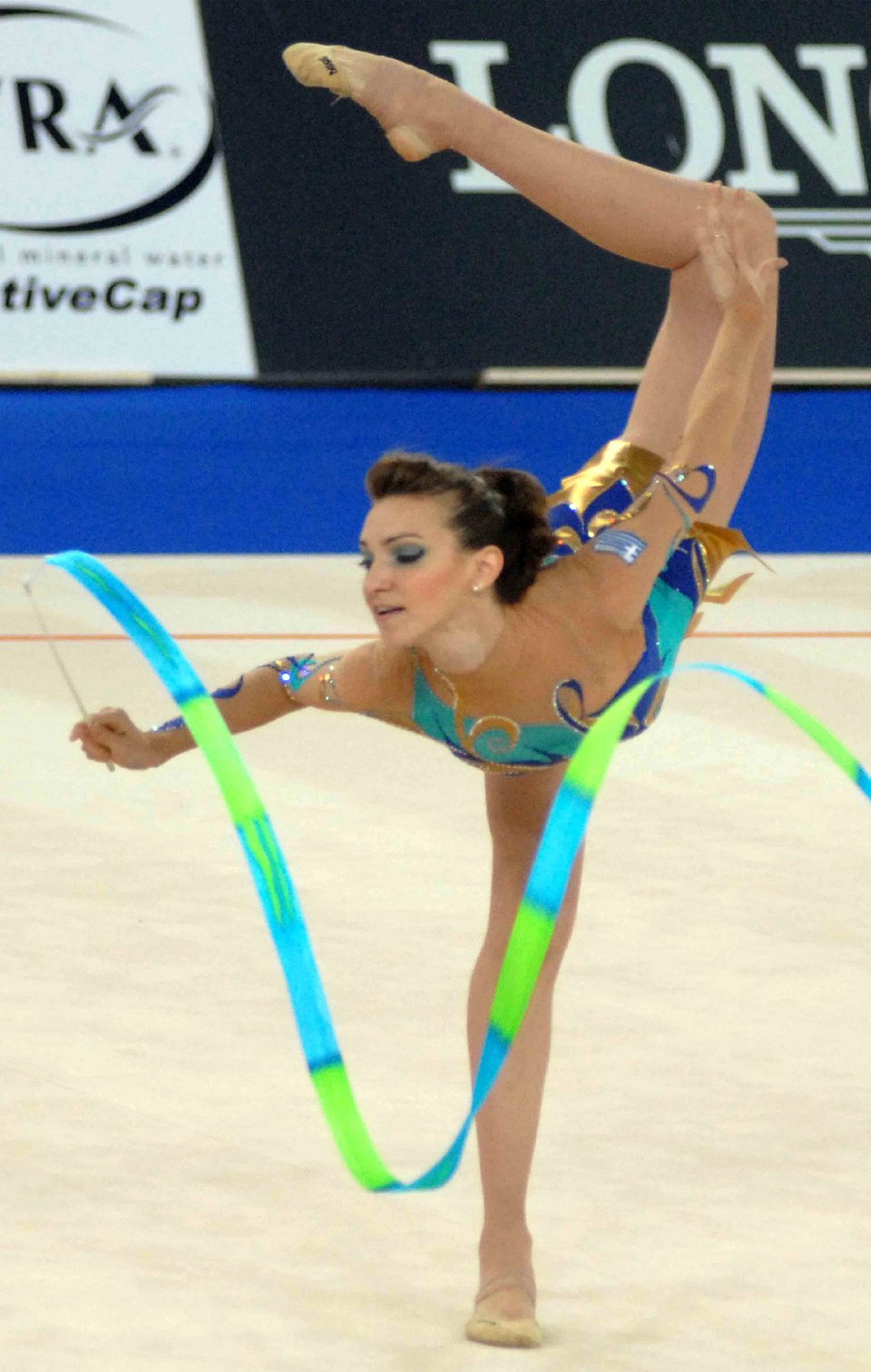 Μορφούλα Ντώνα: Ποια είναι η νικήτρια του Dancing που έδενε τα πόδια της κόμπο στους Ολυμπιακούς και μάγευε την υφήλιο [εικόνες] | iefimerida.gr 20