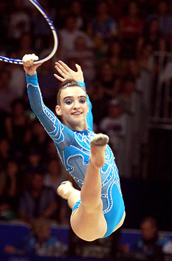 Μορφούλα Ντώνα: Ποια είναι η νικήτρια του Dancing που έδενε τα πόδια της κόμπο στους Ολυμπιακούς και μάγευε την υφήλιο [εικόνες] | iefimerida.gr 6