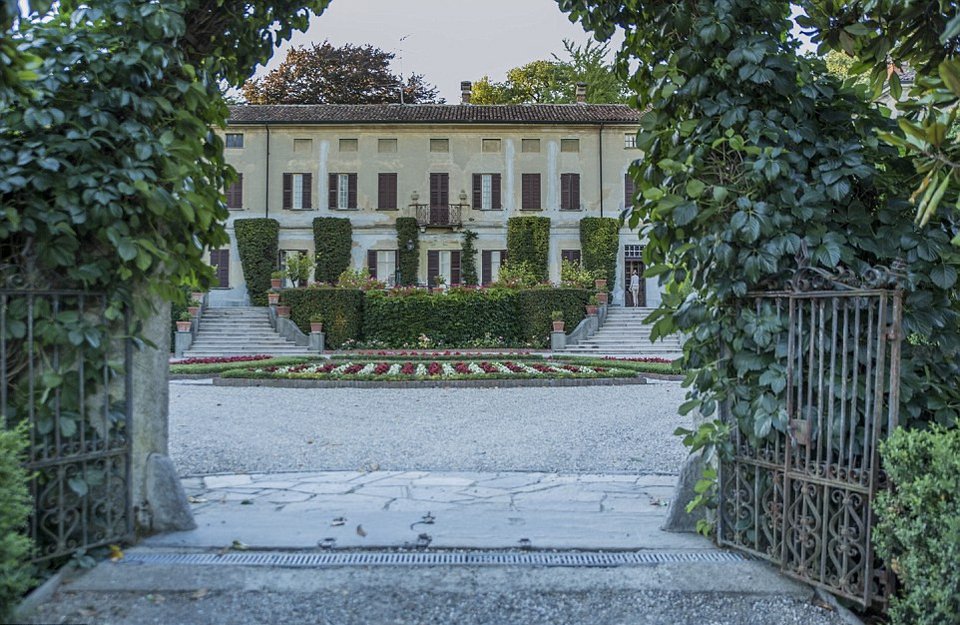 Σπίτι για αυτοκράτορες: Η έπαυλη των 74 δωματίων που είχε χρησιμοποιήσει ο Ναπολέων ως στρατηγείο [εικόνες & βίντεο] | iefimerida.gr 10