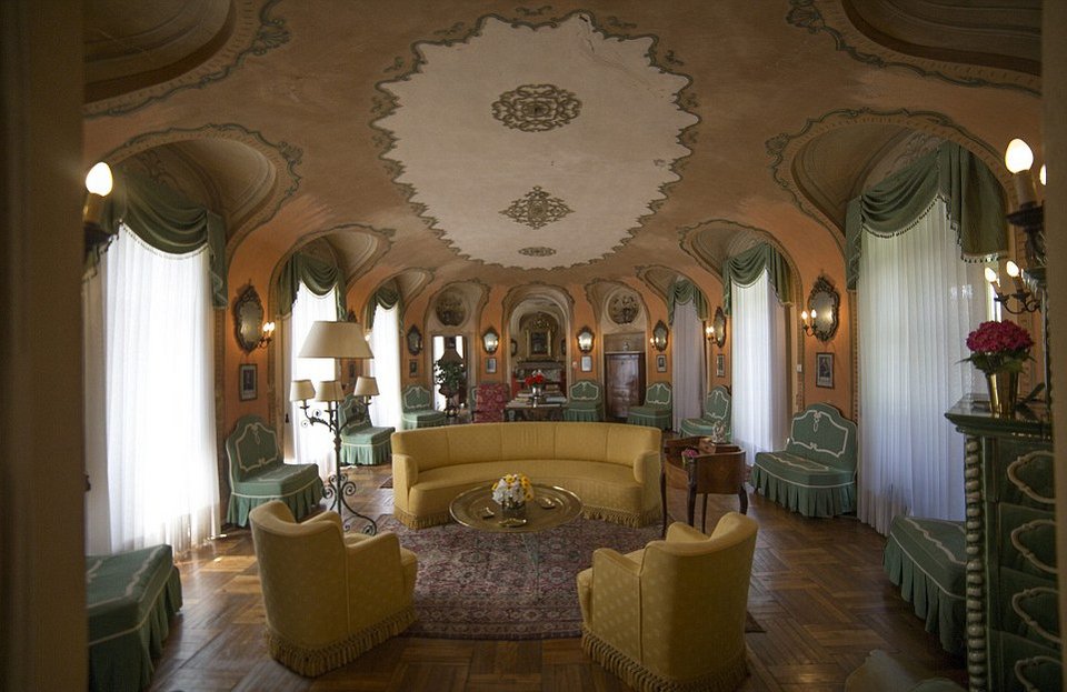 Σπίτι για αυτοκράτορες: Η έπαυλη των 74 δωματίων που είχε χρησιμοποιήσει ο Ναπολέων ως στρατηγείο [εικόνες & βίντεο] | iefimerida.gr 7