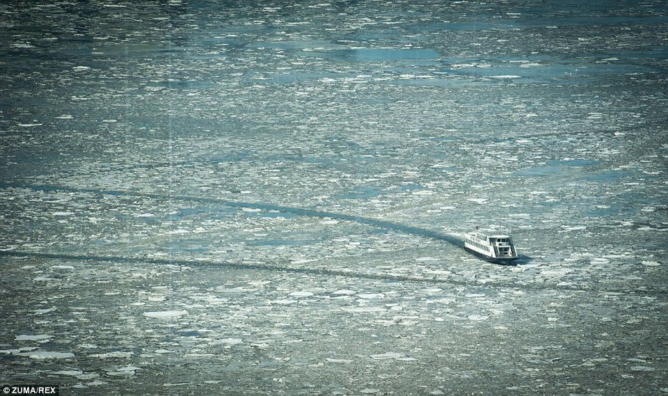 Σε κλοιό πάγου η Νέα Υόρκη- Πάγωσε ο ποταμός Χάντσον [εικόνες & βίντεο]  | iefimerida.gr 6