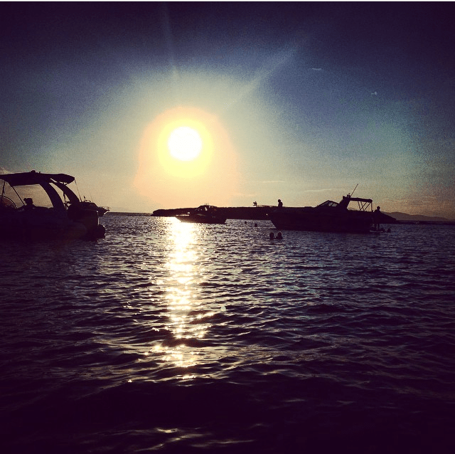 Υδρούσα ή Κατραμονήσι: Το νησί των... σκαφάτων που αγόρασαν η Λάσπα και ο σύζυγός της [εικόνες] | iefimerida.gr 9