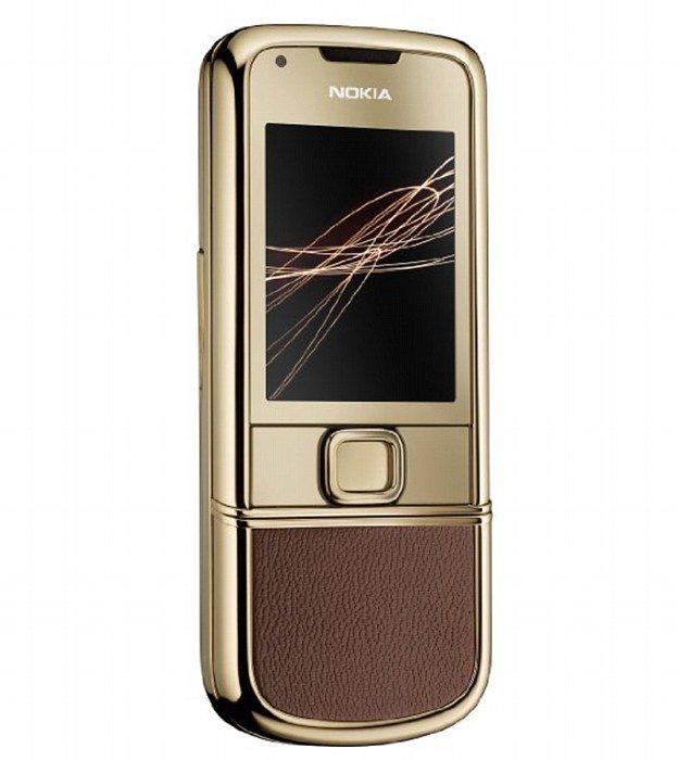 Τέλος τα smartphones -Τα παλιά κινητά που επιστρέφουν στη μόδα και ο ρόλος της ισχυρής κυρίας της Vogue [εικόνες] | iefimerida.gr 2