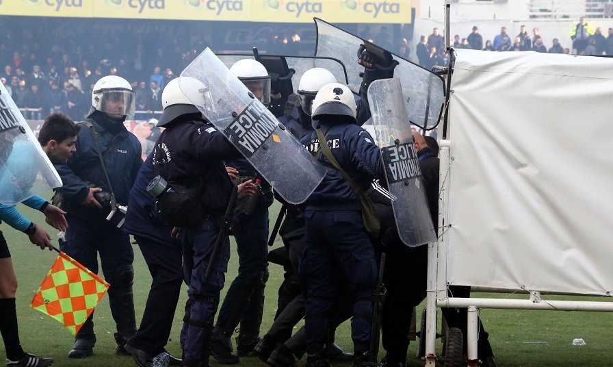 ΟΦΗ: Επίθεση οπαδών κατά Παναθηναϊκού και... καμπάνα [εικόνες] | iefimerida.gr 1