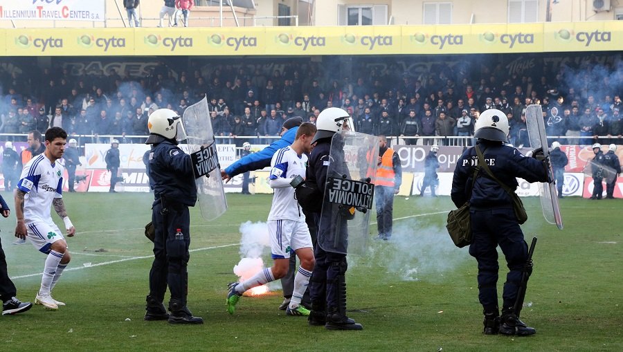 ΟΦΗ: Επίθεση οπαδών κατά Παναθηναϊκού και... καμπάνα [εικόνες] | iefimerida.gr 3
