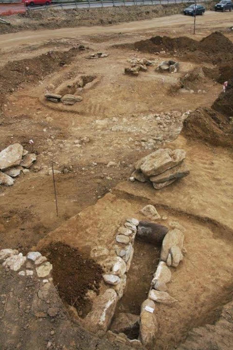 Αριστούργημα: Αψιδωτό κτίριο Μυκηναϊκού οικισμού μεταφέρεται σήμερα στο θεματικό πάρκο Λειβηθρών | iefimerida.gr 0