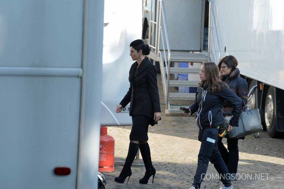 Η 50άρα Μπελούτσι στον Τζέιμς Μποντ: Σέξι χήρα στα μαύρα, καθηλώνει [εικόνες] | iefimerida.gr 20