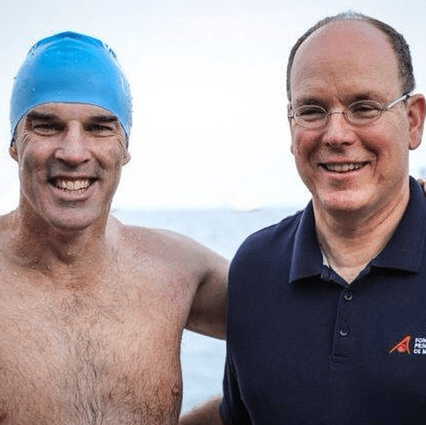 Παγωμένο ρεκόρ: Ο Βρετανός που προσπαθεί να μπει στο βιβλίο Γκίνες κολυμπώντας με μαγιό στην Ανταρκτική [εικόνες] | iefimerida.gr 0