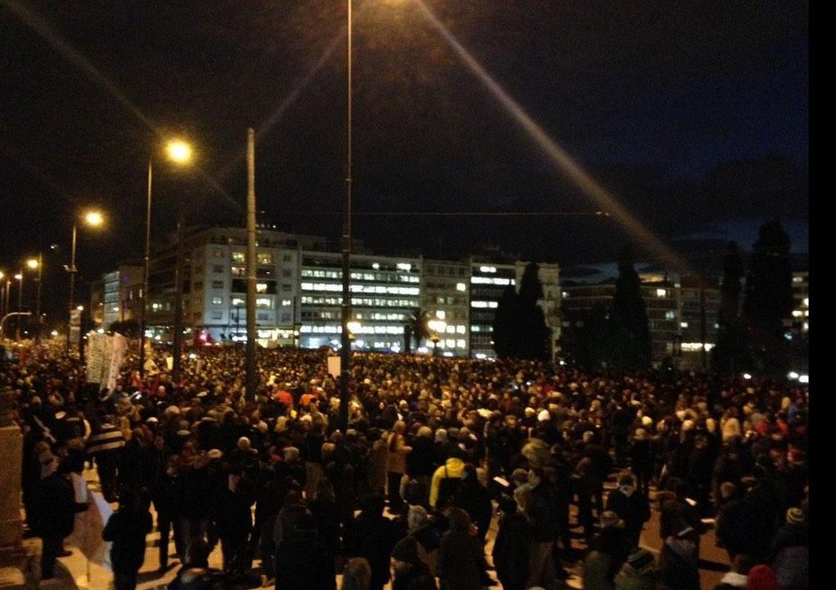Ανάσα Αξιοπρέπειας: Εκατοντάδες χιλιάδες άνθρωποι διαδηλώσαν στην Ελλάδα και στον κόσμο  [εικόνες & βίντεο] | iefimerida.gr 1