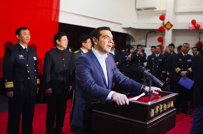 O ράφτης που άλλαξε το ντύσιμο του Αλέξη Τσίπρα [εικόνες] | iefimerida.gr 3