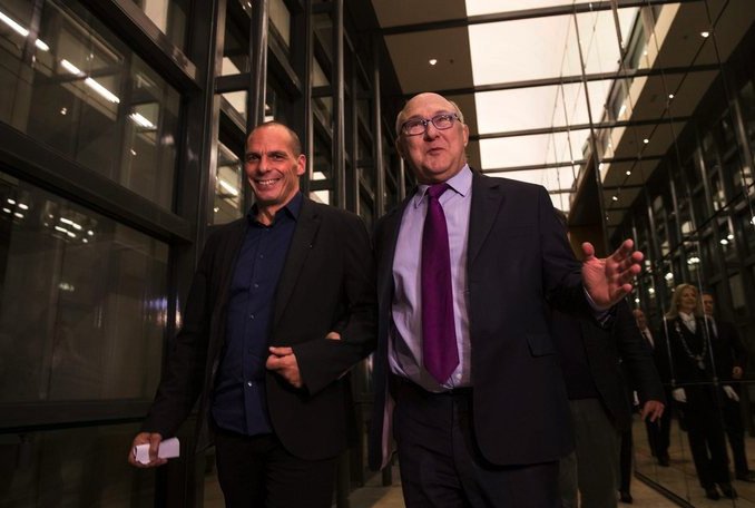 Αλλαξαν και οι χειραψίες -Από τη λαβή του Ντάισελμπλουμ στο αγκαζέ του Σαπέν [εικόνες] | iefimerida.gr 1