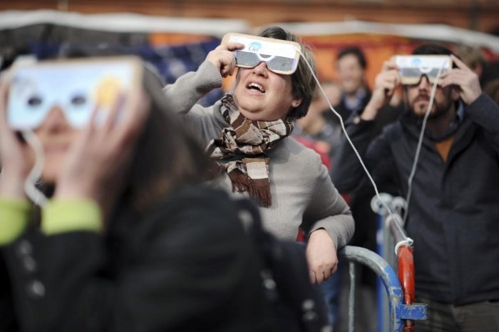 Η έκλειψη Ηλίου σε κάθε γωνιά του πλανήτη -Πώς την είδαν στον υπόλοιπο κόσμο [εικόνες] | iefimerida.gr 8