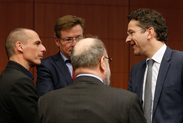 Eurogroup: Ο «παγωμένος» Γιάνης Βαρουφάκης, οι συμβουλές Μοσκοβισί και οι εκφράσεις δυσφορίας του Σόιμπλε [εικόνες & βίντεο] | iefimerida.gr 1