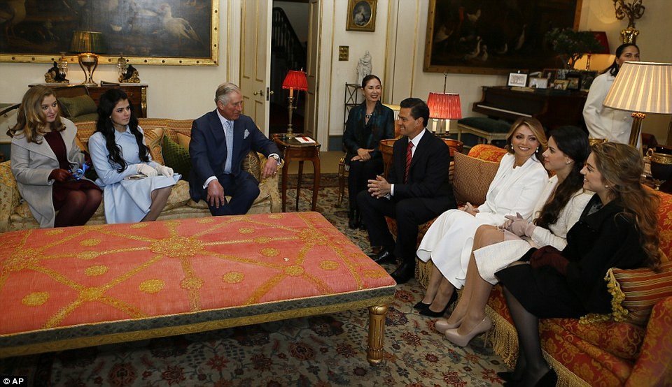 Η εκθαμβωτική Πρώτη Κυρία του Μεξικού -Χαιρετούσε κλείνοντας το μάτι, σαλιάριζε με τους πάντες [εικόνες] | iefimerida.gr 11