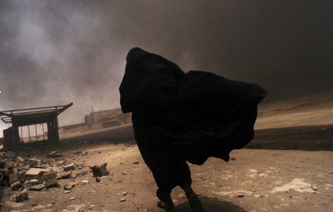 Η έγκυος πολεμική ανταποκρίτρια -Φωτορεπόρτερ της πρώτης γραμμής, που δεν το έβαλε κάτω [εικόνες] | iefimerida.gr 3