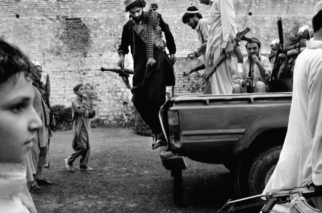 Η έγκυος πολεμική ανταποκρίτρια -Φωτορεπόρτερ της πρώτης γραμμής, που δεν το έβαλε κάτω [εικόνες] | iefimerida.gr 5