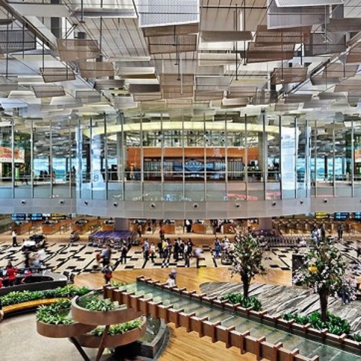 Το καλύτερο αεροδρόμιο στον κόσμο έχει σινεμά, καζίνο, κήπο και... πεταλούδες [εικόνες] | iefimerida.gr 2