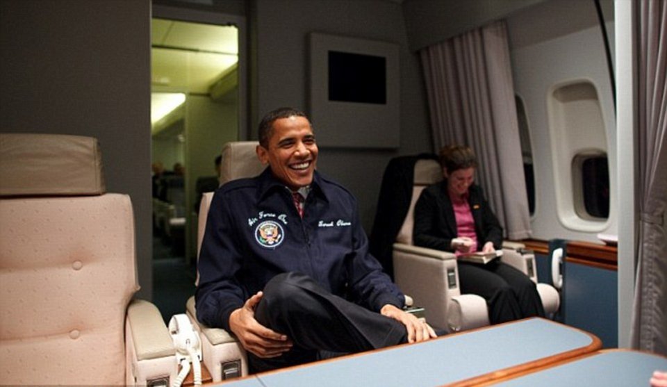 Ταξιδεύοντας σαν Αμερικανός Πρόεδρος -Μέσα στο Air Force One [εικόνες] | iefimerida.gr 1
