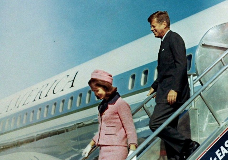 Ταξιδεύοντας σαν Αμερικανός Πρόεδρος -Μέσα στο Air Force One [εικόνες] | iefimerida.gr 7