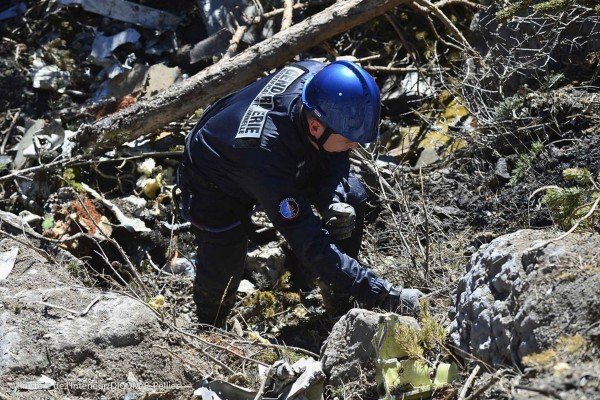 Ο Lubitz είχε κατάθλιψη -Νέα δεδομένα για την αεροπορική τραγωδία στις Αλπεις | iefimerida.gr 4