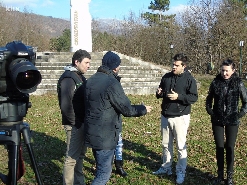 Νεαρός Βόσνιος που γεννήθηκε από βιασμό στον πόλεμο ψάχνει τους γονείς του [εικόνες] | iefimerida.gr 3