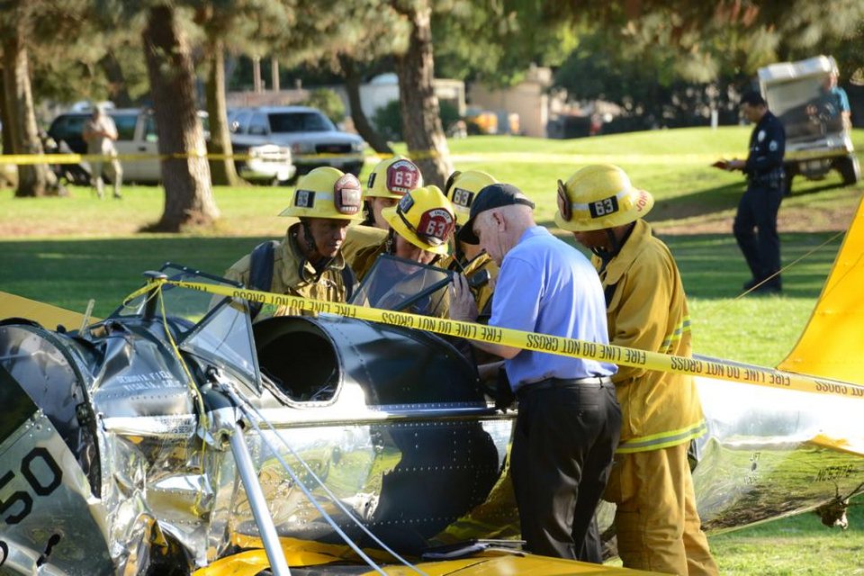 Συνετρίβη το αεροπλάνο του Χάρισον Φορντ -Στο νοσοκομείο με τραύματα στο κεφάλι ο ηθοποιός [εικόνες & βίντεο] | iefimerida.gr 10